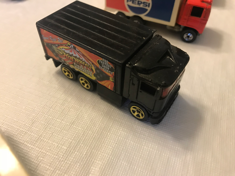 Illustration for article titled Colossal Die-Cast Collection - Box 109 - Taking An In-van-tory